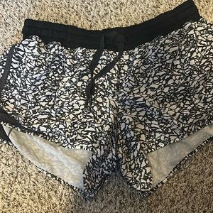 Lululemon Hotty Hot Short